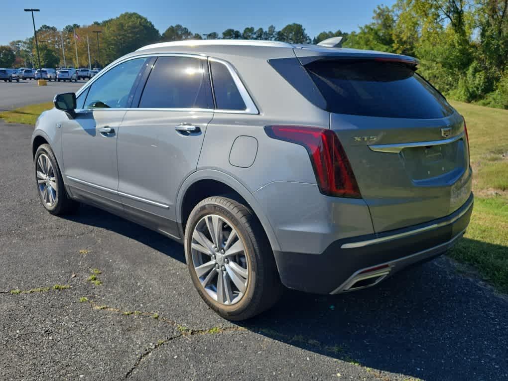 used 2025 Cadillac XT5 car, priced at $39,098