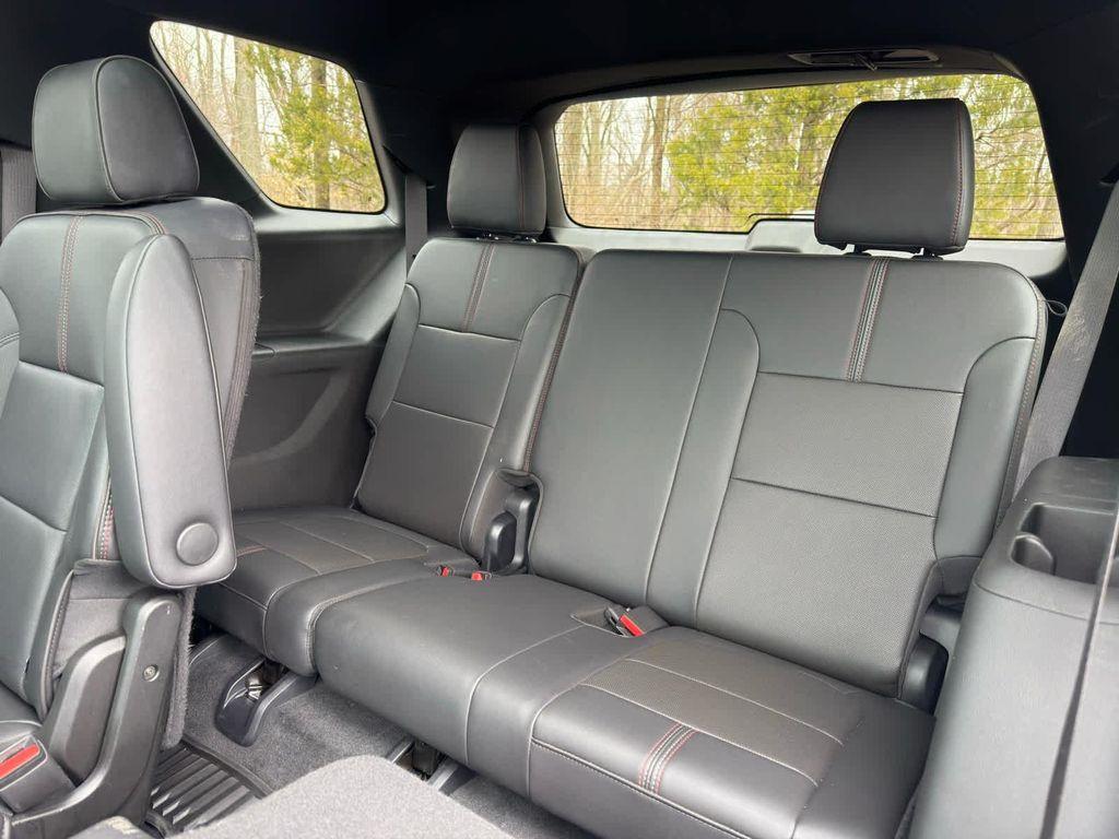 used 2023 Chevrolet Traverse car, priced at $34,577