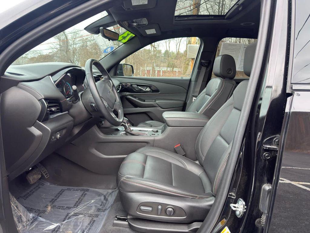 used 2023 Chevrolet Traverse car, priced at $34,577