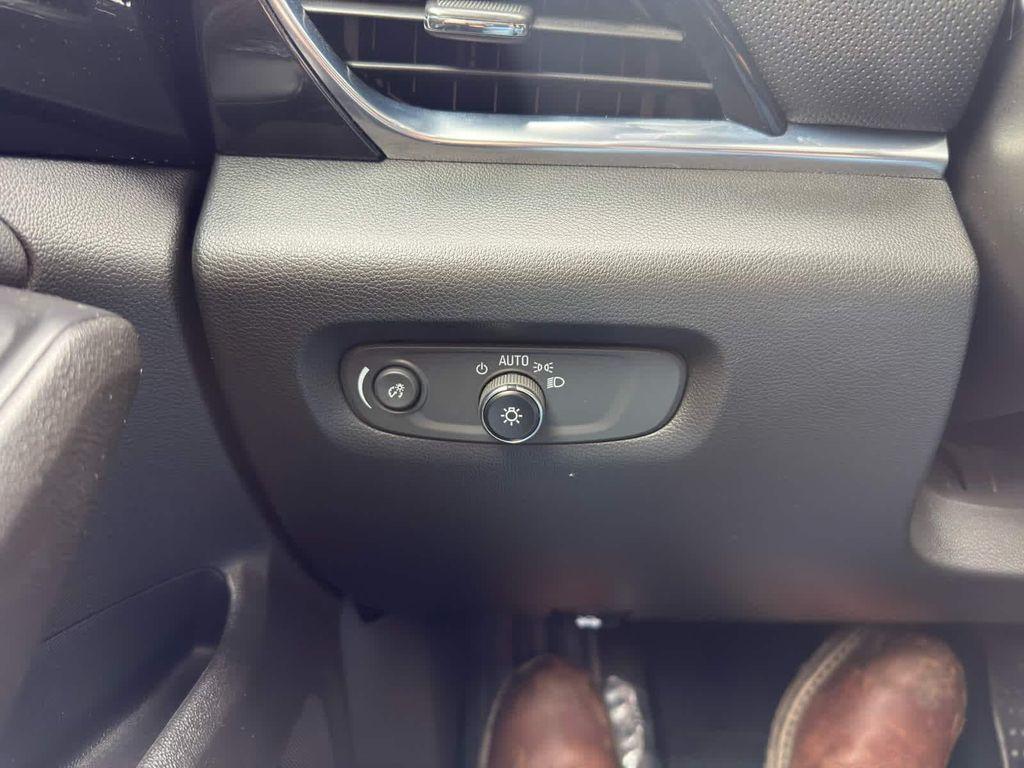 used 2023 Chevrolet Traverse car, priced at $34,577