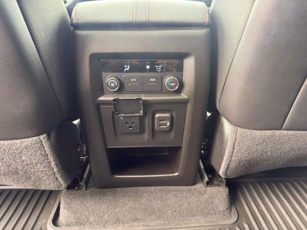 used 2023 Chevrolet Traverse car, priced at $34,577