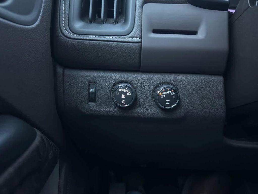 used 2022 GMC Canyon car, priced at $33,280