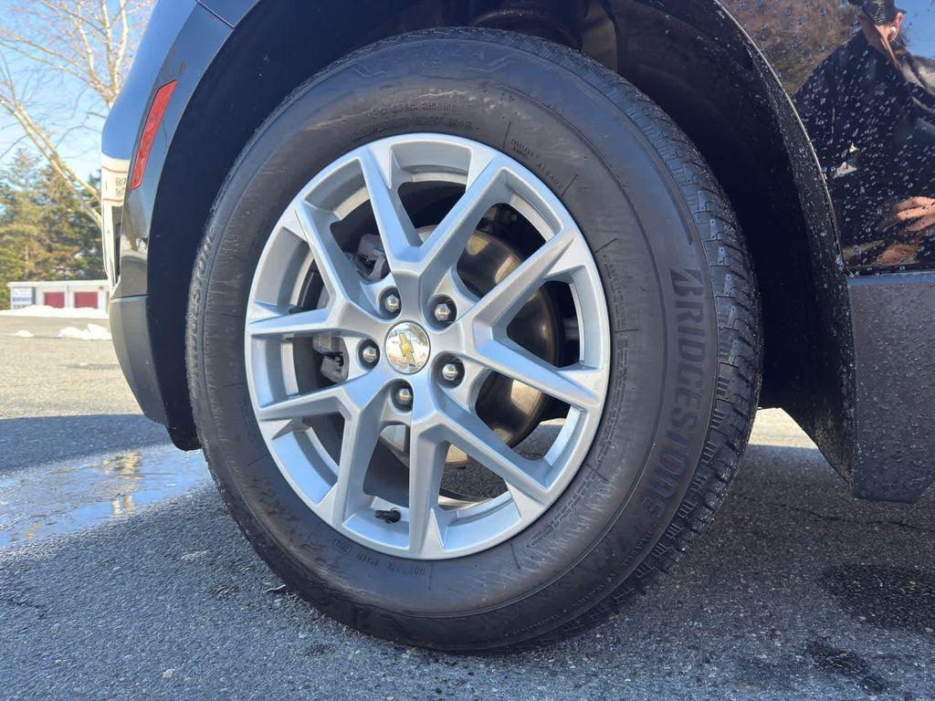 used 2022 Chevrolet Equinox car, priced at $22,995