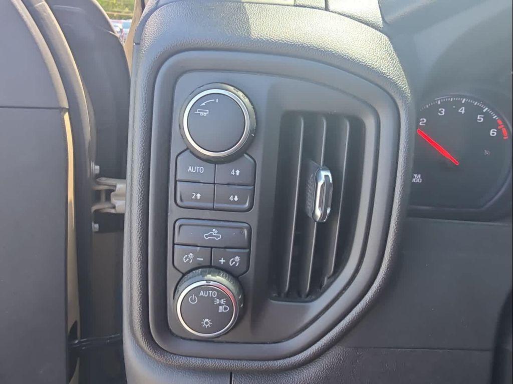 used 2022 Chevrolet Silverado 1500 car, priced at $34,289