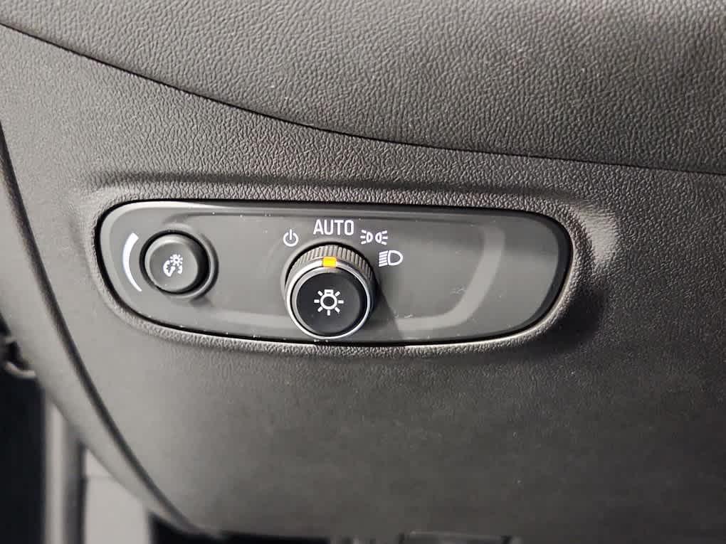 used 2022 Chevrolet Equinox car, priced at $21,222