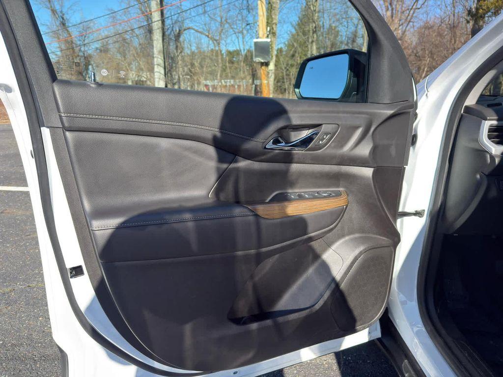 used 2023 GMC Acadia car, priced at $22,999