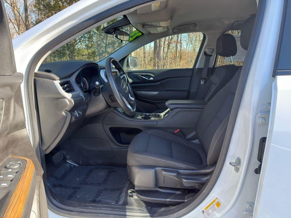 used 2023 GMC Acadia car, priced at $22,999