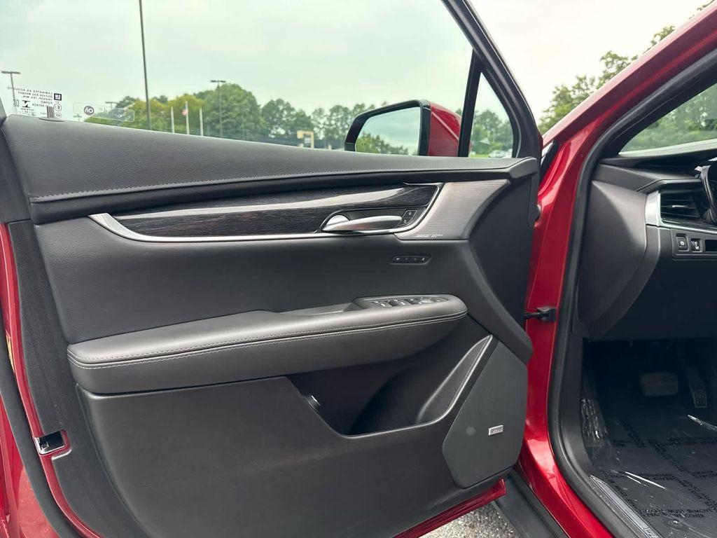 used 2023 Cadillac XT5 car, priced at $35,313