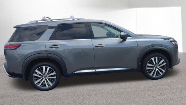 used 2022 Nissan Pathfinder car, priced at $25,000