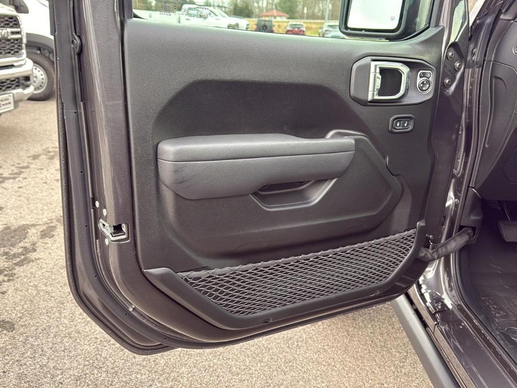 new 2026 Jeep Wrangler car, priced at $51,408