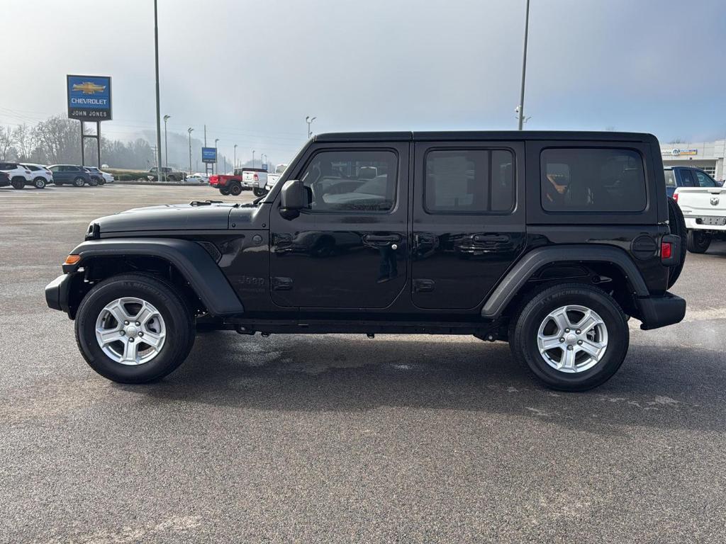 used 2022 Jeep Wrangler Unlimited car, priced at $27,500