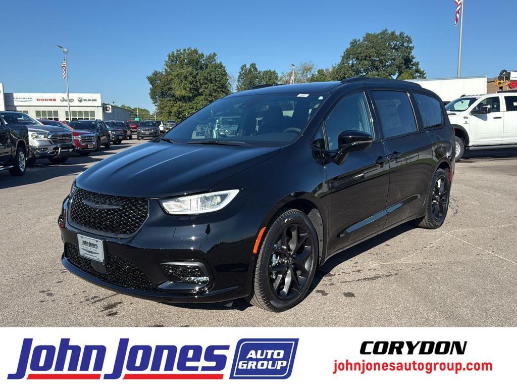 new 2026 Chrysler Pacifica car, priced at $40,025