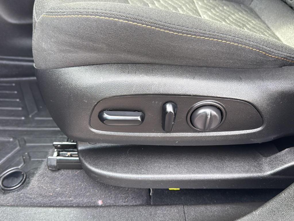 used 2020 Chevrolet Equinox car, priced at $14,400