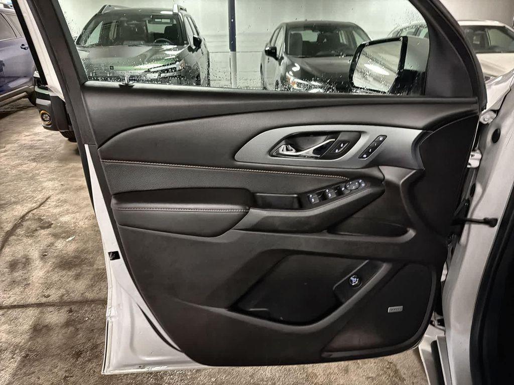 used 2019 Chevrolet Traverse car, priced at $21,349