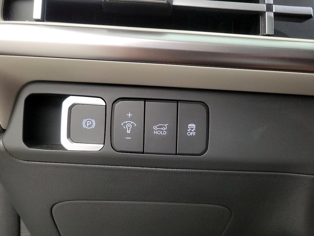 used 2024 Hyundai Santa Fe car, priced at $28,998