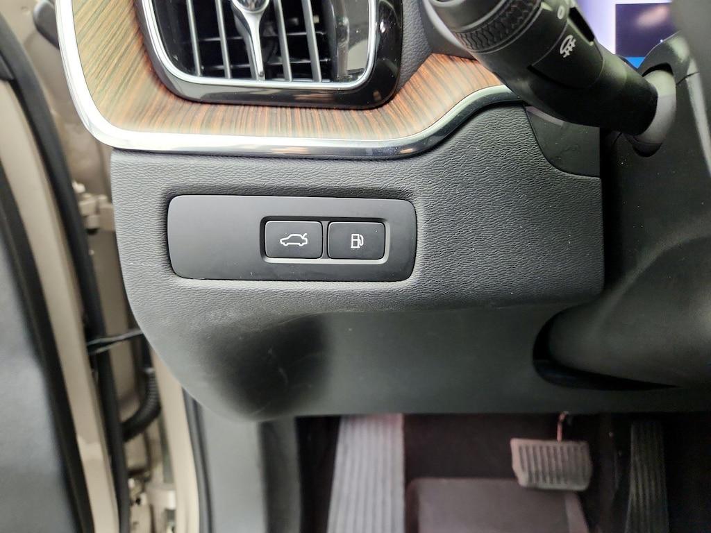 used 2024 Volvo XC60 Recharge Plug-In Hybrid car, priced at $45,998