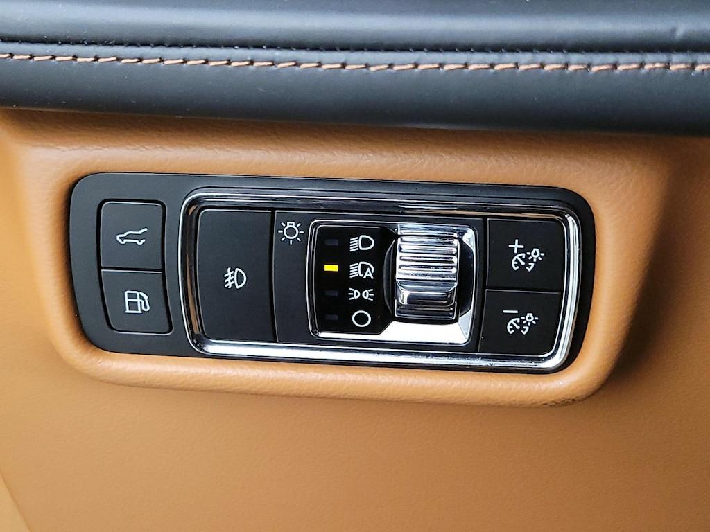 used 2022 Lincoln Aviator car, priced at $52,998