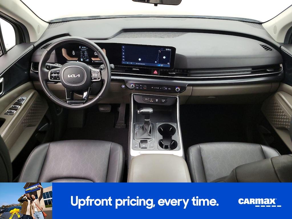 used 2025 Kia Carnival car, priced at $31,998