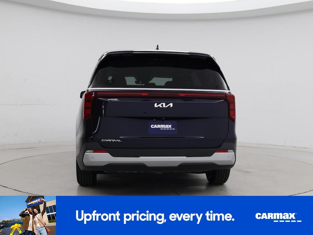 used 2025 Kia Carnival car, priced at $31,998