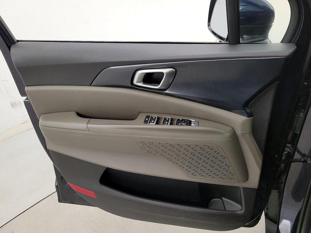 used 2025 Kia Carnival car, priced at $31,998
