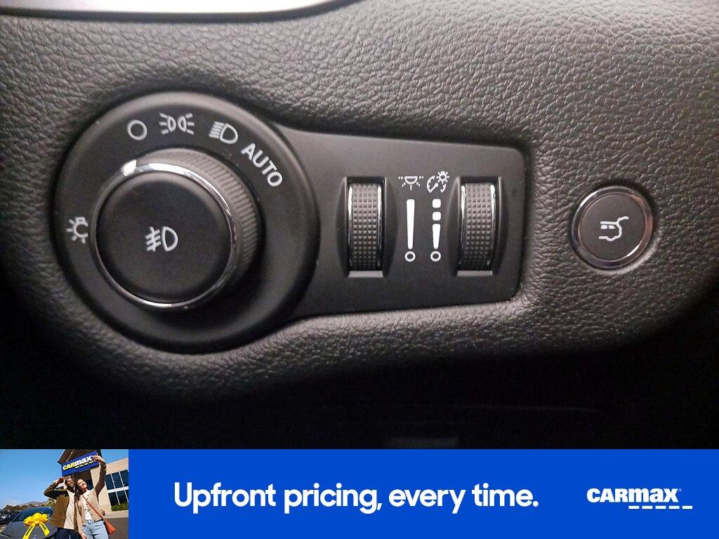 used 2019 Jeep Cherokee car, priced at $19,998