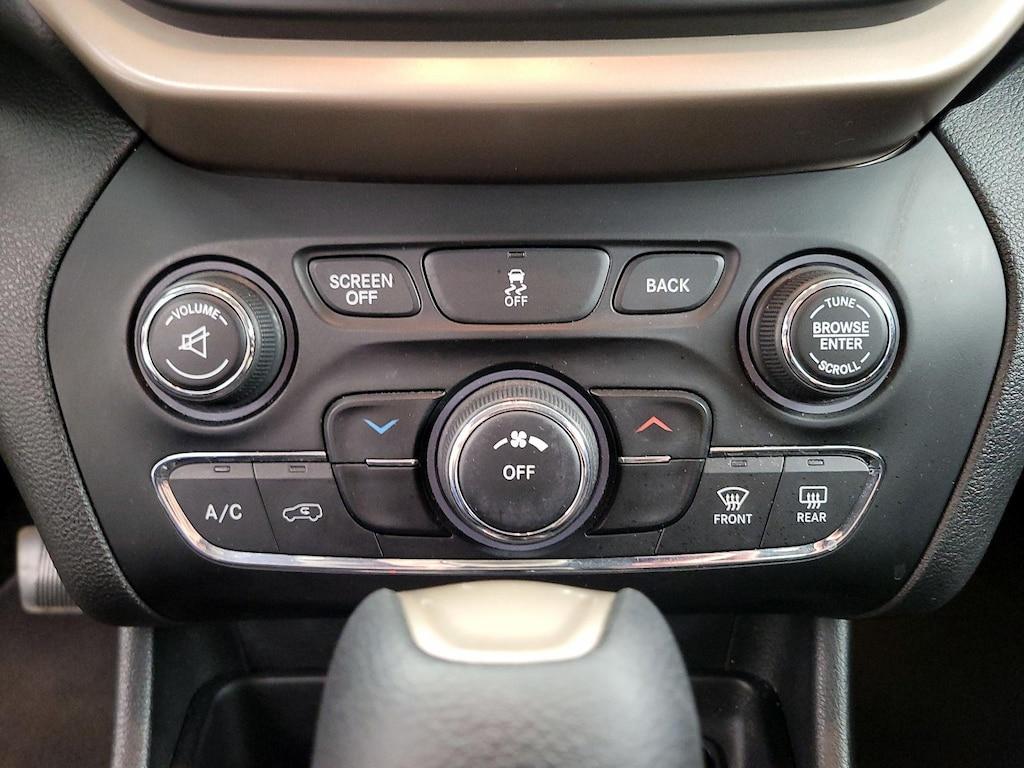 used 2015 Jeep Cherokee car, priced at $10,998