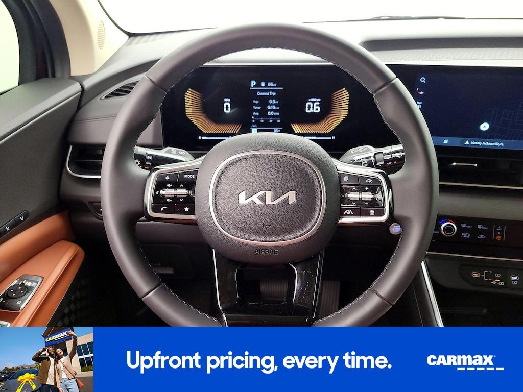 used 2025 Kia Carnival car, priced at $40,998