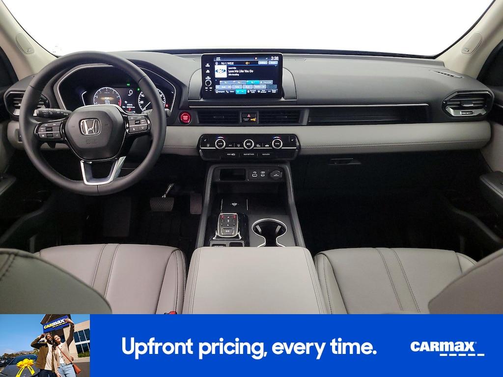 used 2025 Honda Pilot car, priced at $45,998