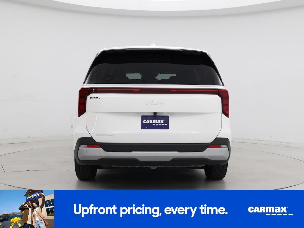 used 2025 Kia Carnival car, priced at $33,998