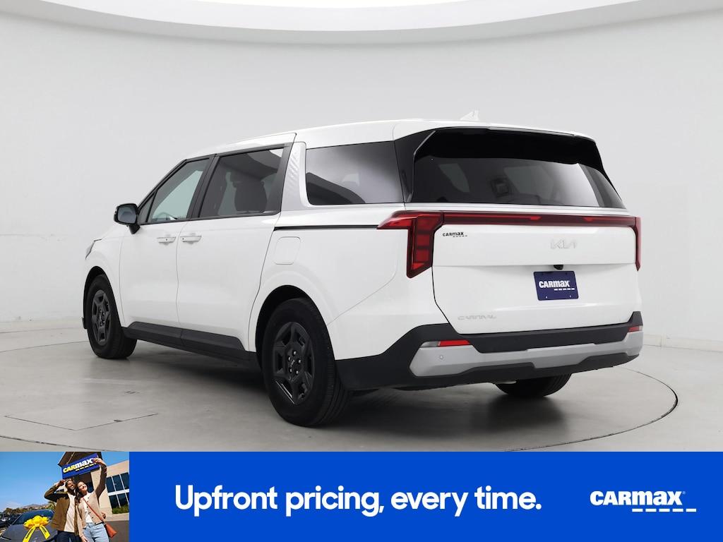 used 2025 Kia Carnival car, priced at $33,998