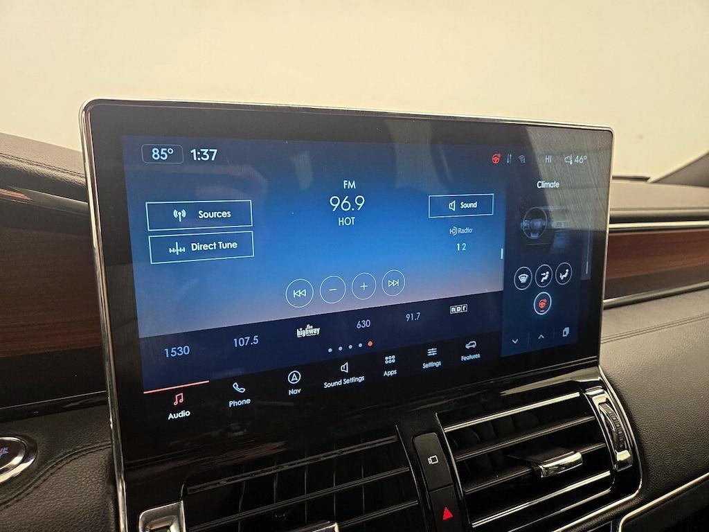 used 2022 Lincoln Navigator car, priced at $53,998