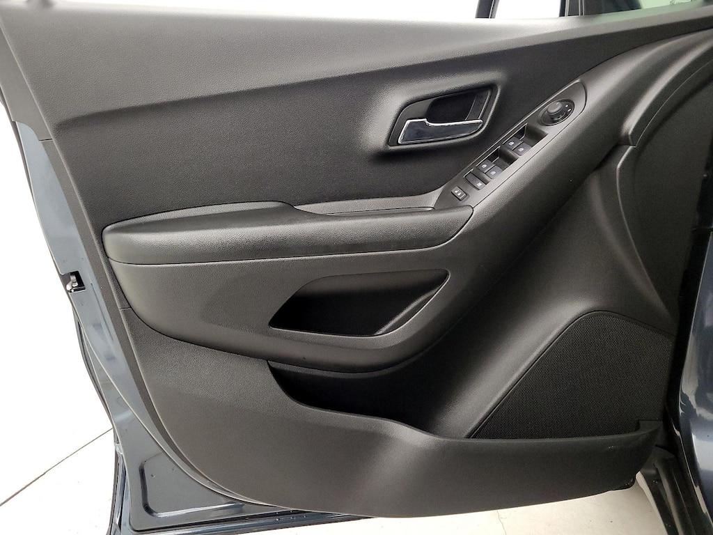 used 2021 Chevrolet Trax car, priced at $17,998