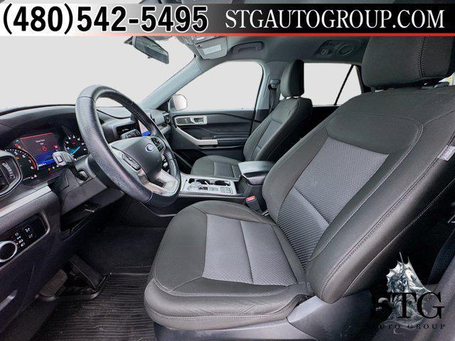 2023 Star White Metallic Tri-Coat Ford Explorer
