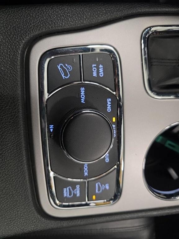 used 2018 Jeep Grand Cherokee car, priced at $19,767