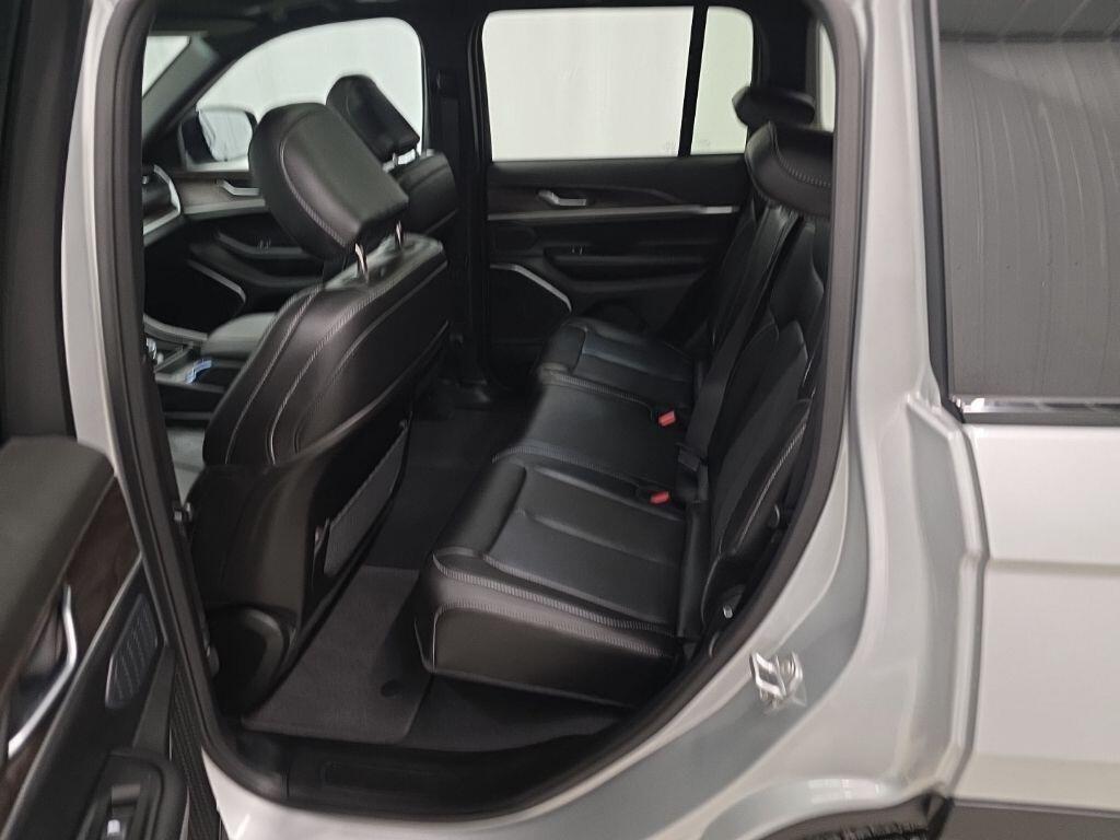 new 2026 Jeep Grand Cherokee car, priced at $52,515