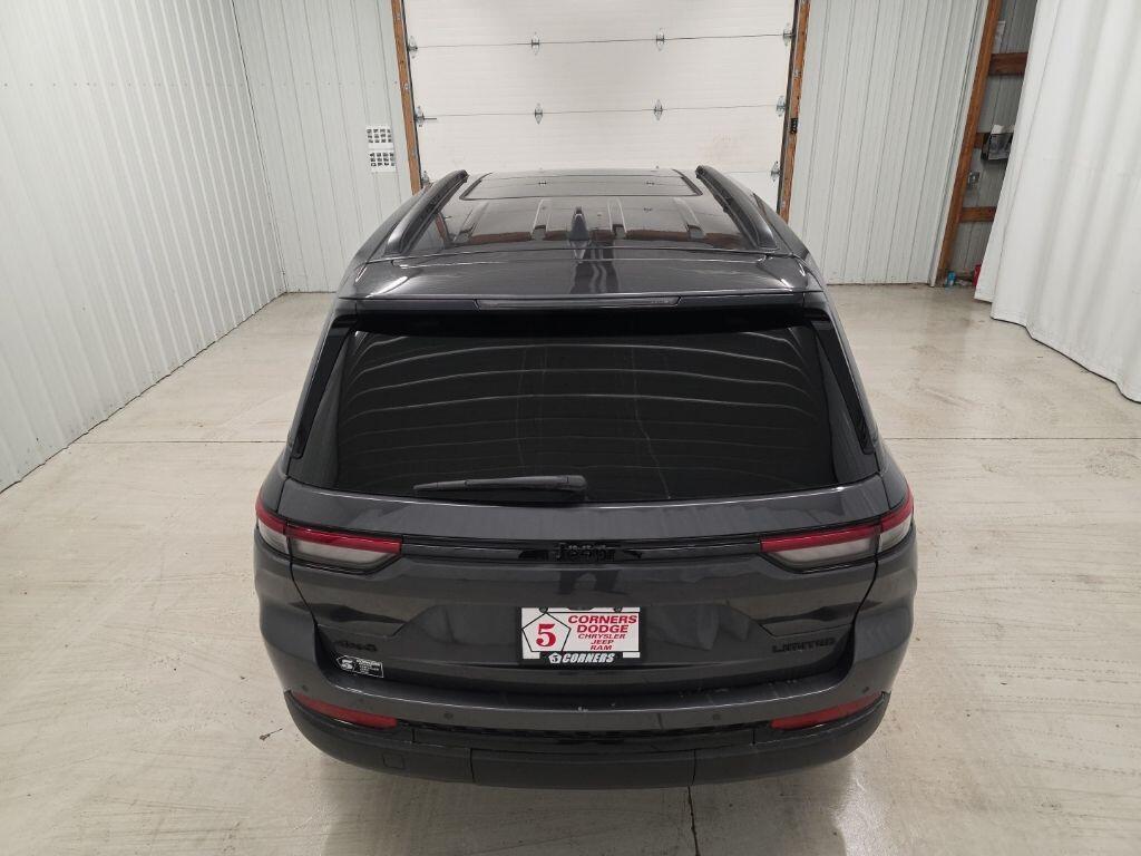 used 2024 Jeep Grand Cherokee car, priced at $31,579