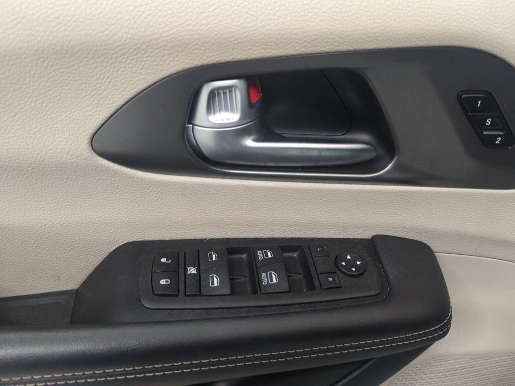 used 2024 Chrysler Pacifica car, priced at $27,741