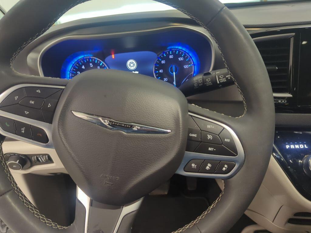 used 2024 Chrysler Pacifica car, priced at $27,741