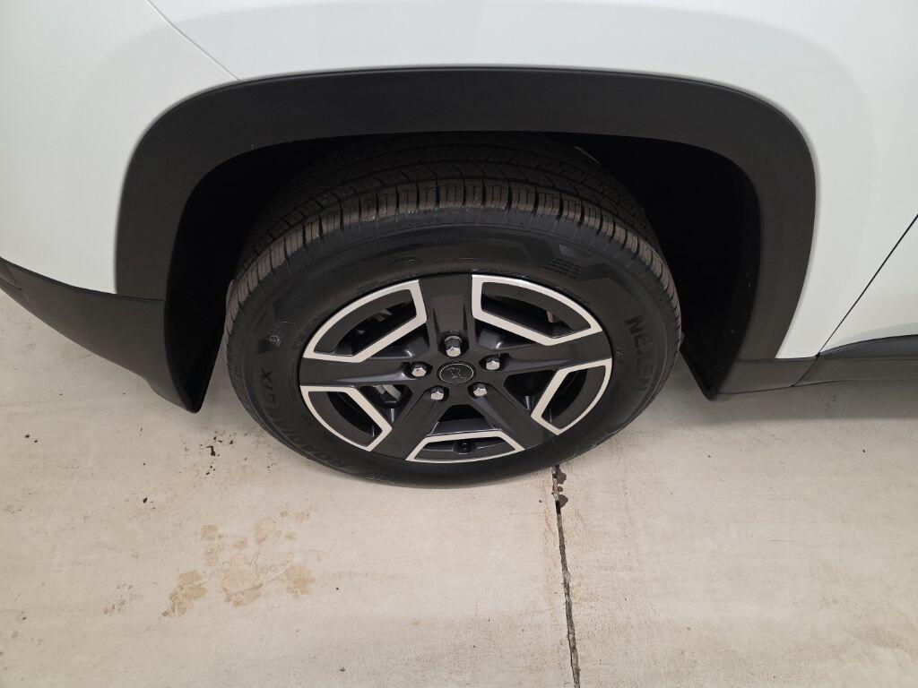 new 2026 Jeep Cherokee car, priced at $43,510