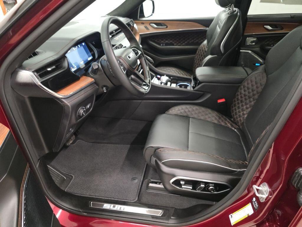 new 2026 Jeep Grand Cherokee car, priced at $65,935