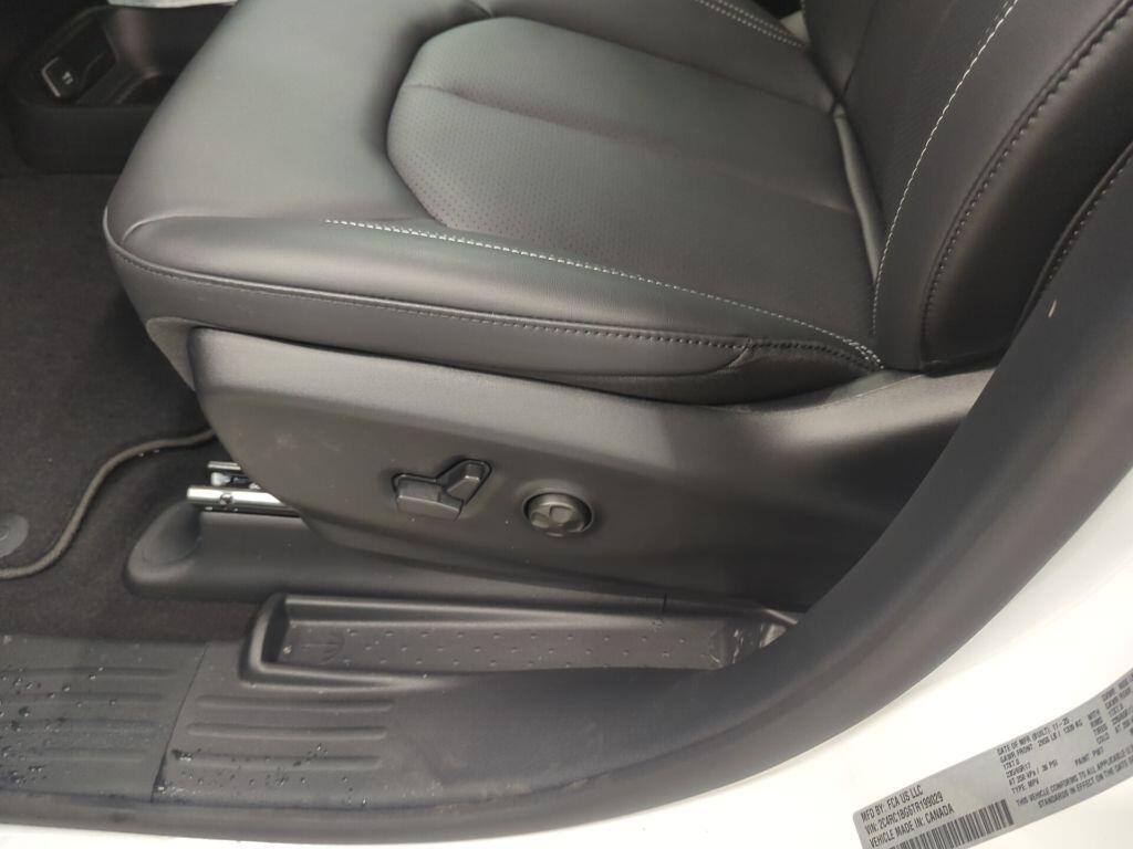 new 2026 Chrysler Pacifica car, priced at $37,966