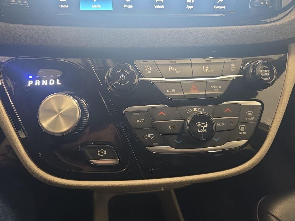 used 2024 Chrysler Pacifica car, priced at $28,734