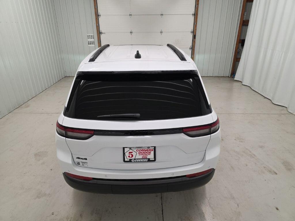 new 2026 Jeep Grand Cherokee car, priced at $45,874