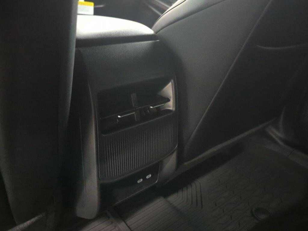 new 2026 Jeep Cherokee car, priced at $39,431