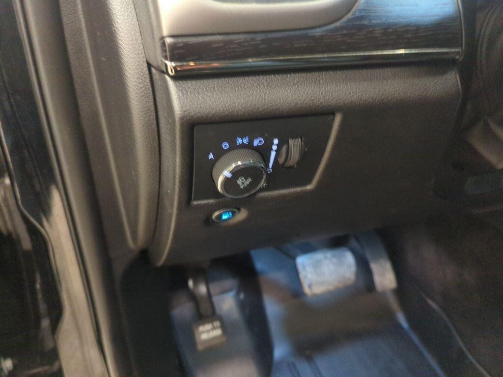 used 2018 Jeep Grand Cherokee car, priced at $20,218