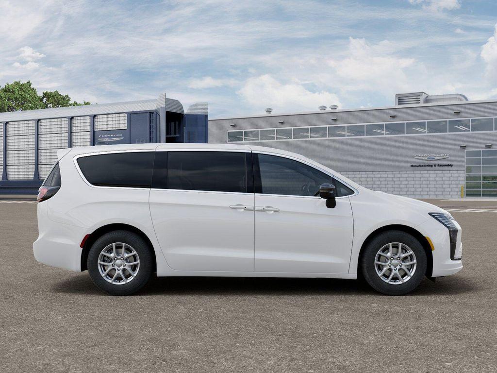 new 2027 Chrysler Pacifica car, priced at $45,258