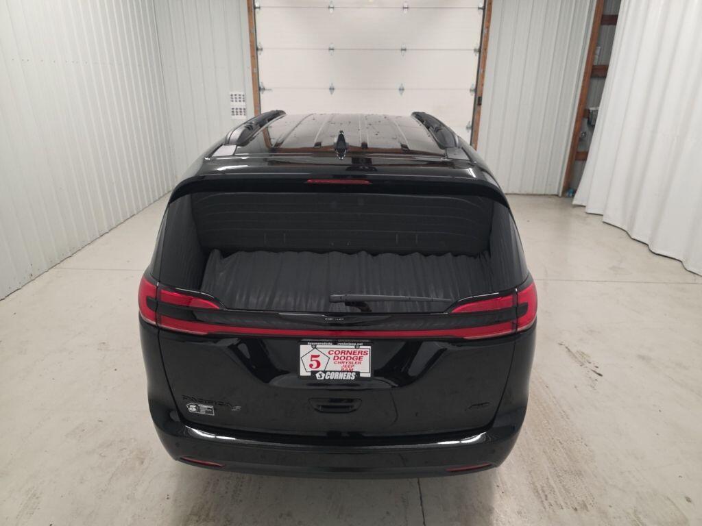 new 2026 Chrysler Pacifica car, priced at $44,972