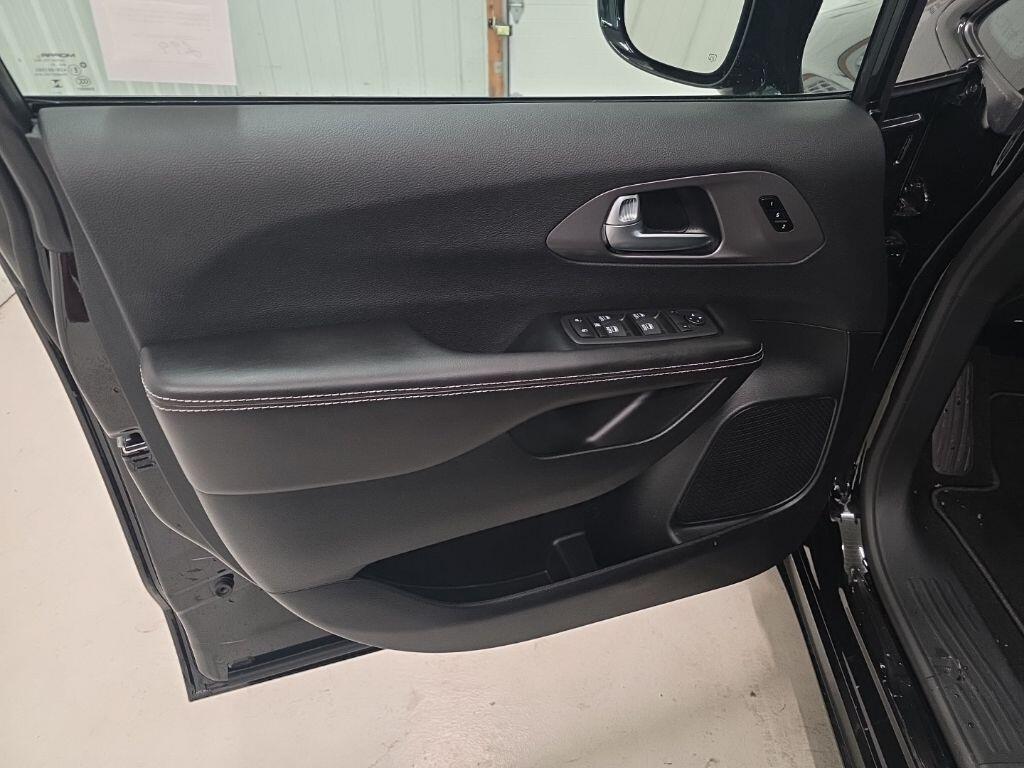 new 2026 Chrysler Pacifica car, priced at $44,972