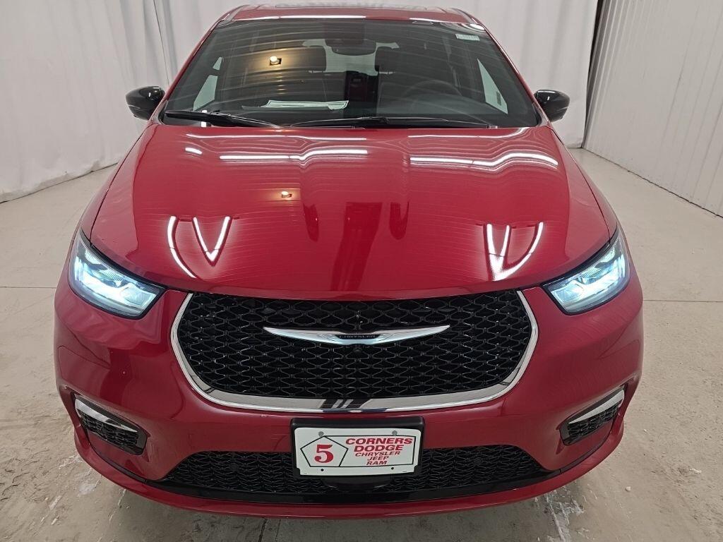 new 2026 Chrysler Pacifica car, priced at $51,239