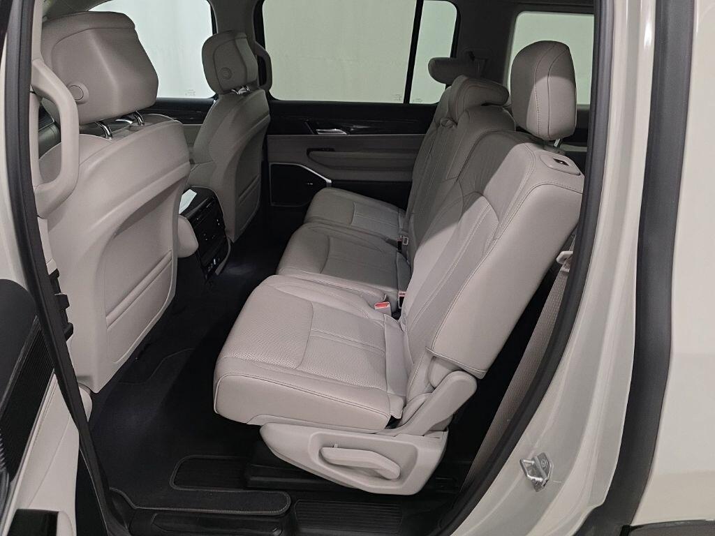 used 2022 Jeep Wagoneer car, priced at $40,916